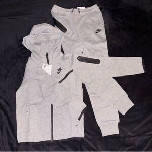 Gray nike tech kids full set (Size 12y)
